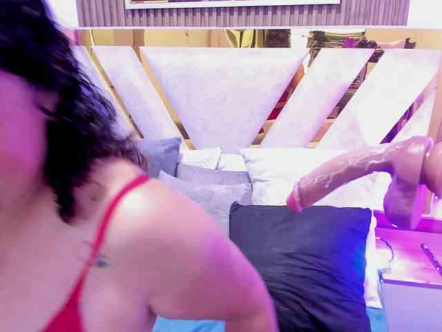 Luna-Naughty1 webcam