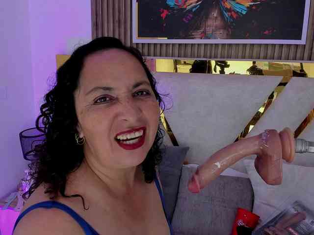 Luna-Naughty1 webcam