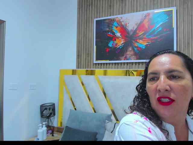 Luna-Naughty1 webcam