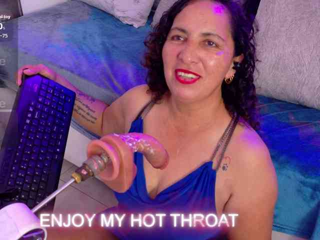 Luna-Naughty1 webcam