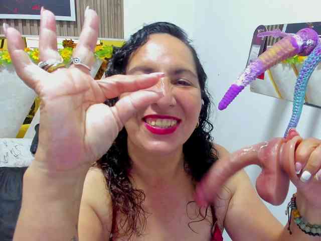 Luna-Naughty1 Live Webcam on BongaCams