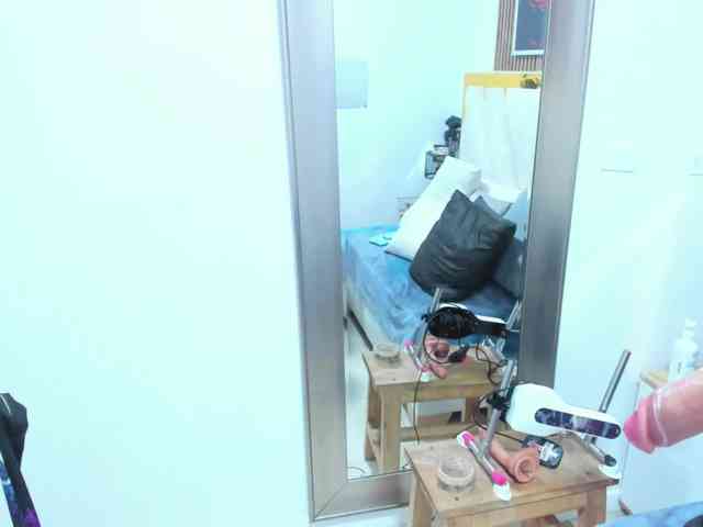 Luna-Naughty1 webcam