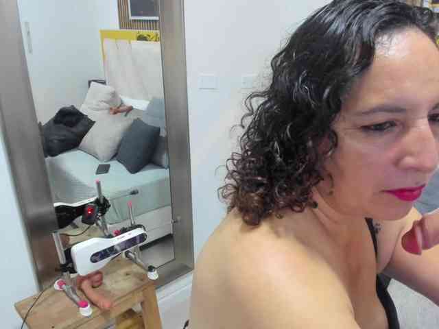 Luna-Naughty1