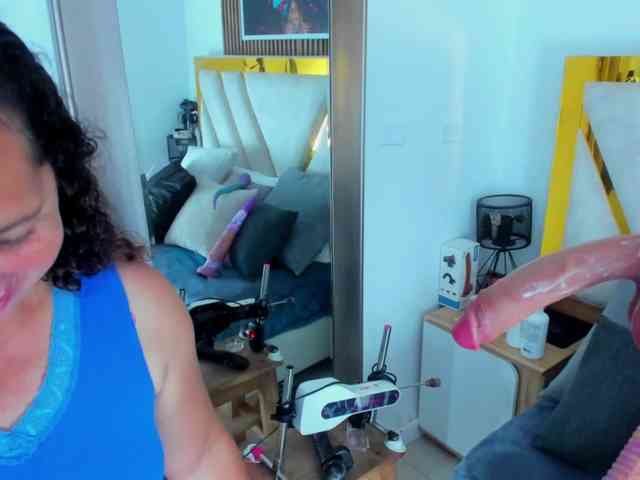 Luna-Naughty1 webcam
