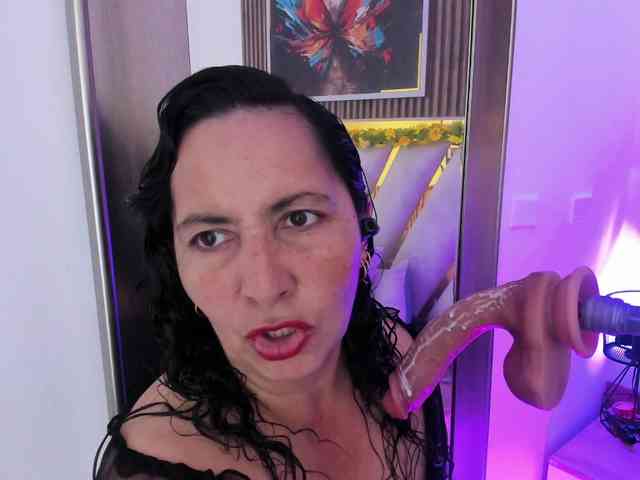 Luna-Naughty1 webcam