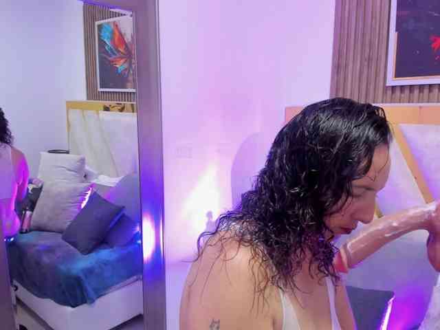 Luna-Naughty1 webcam