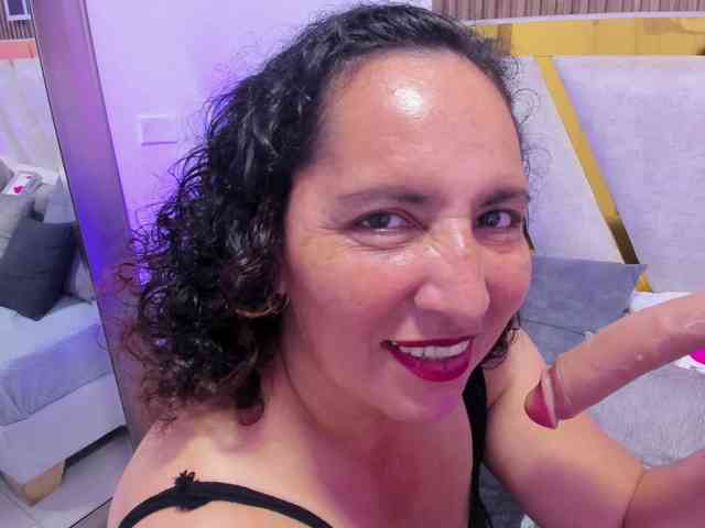 Luna-Naughty1 webcam