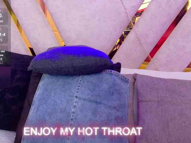 Luna-Naughty1 webcam