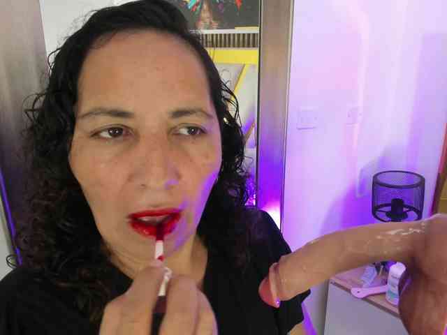 Luna-Naughty1 webcam