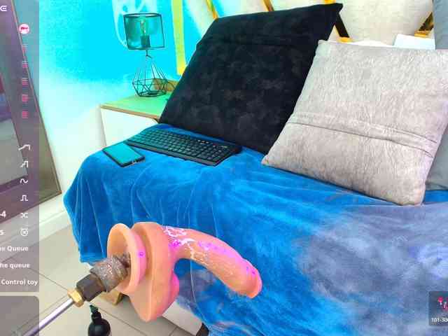Luna-Naughty1