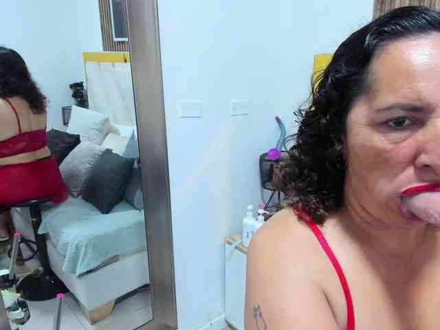Luna-Naughty1 webcam
