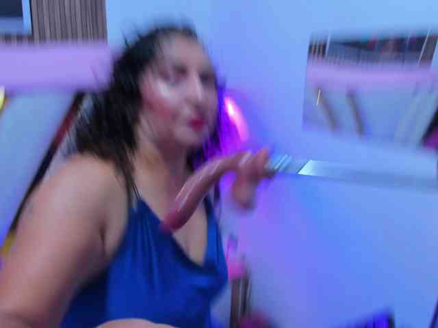 Luna-Naughty1
