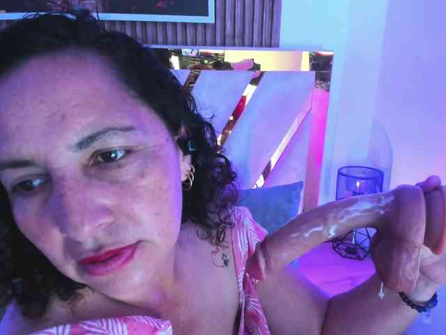 Luna-Naughty1 webcam