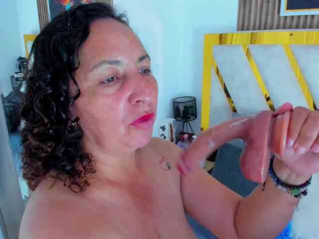 Luna-Naughty1 webcam