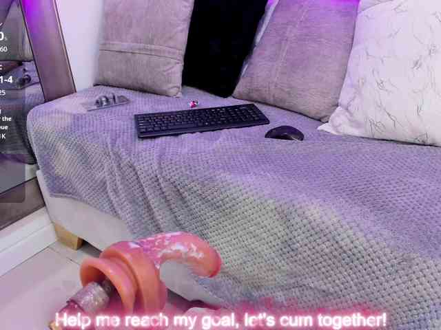 Luna-Naughty1 webcam