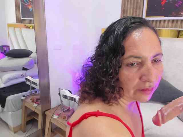 Luna-Naughty1 webcam