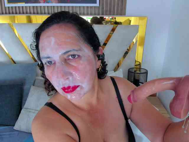 Luna-Naughty1 webcam