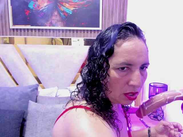 Luna-Naughty1 webcam