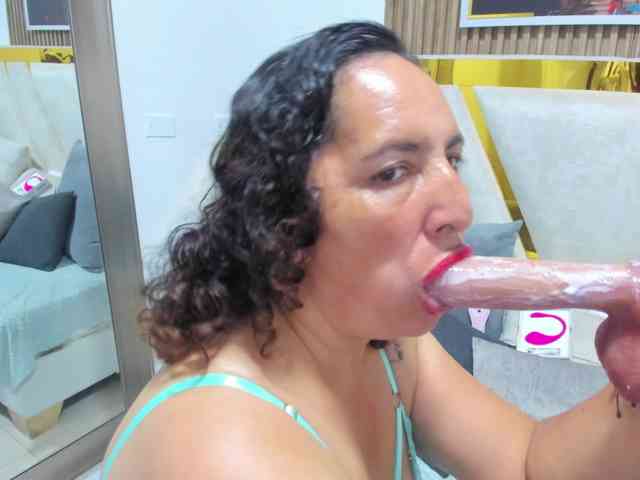 Luna-Naughty1