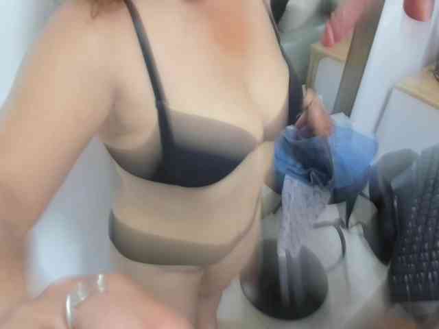 Luna-Naughty1 webcam