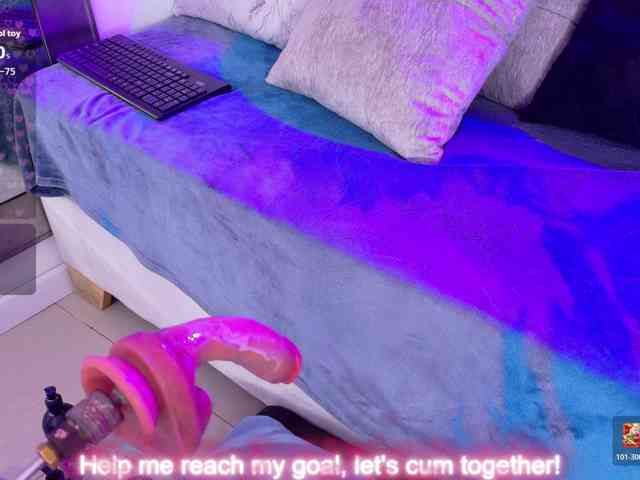 Luna-Naughty1 webcam