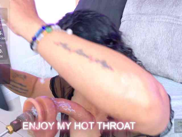 Luna-Naughty1