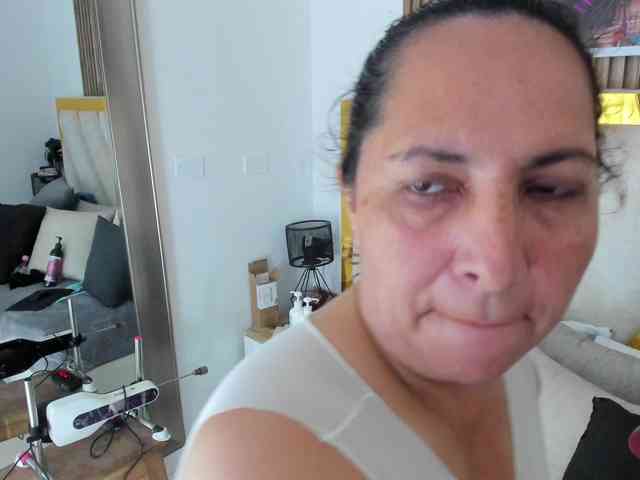 Luna-Naughty1 webcam