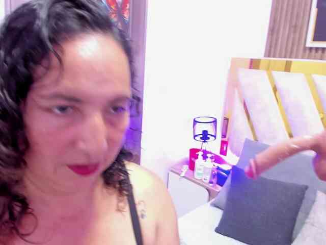 Luna-Naughty1 webcam