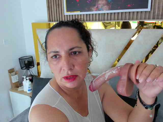 Luna-Naughty1 webcam
