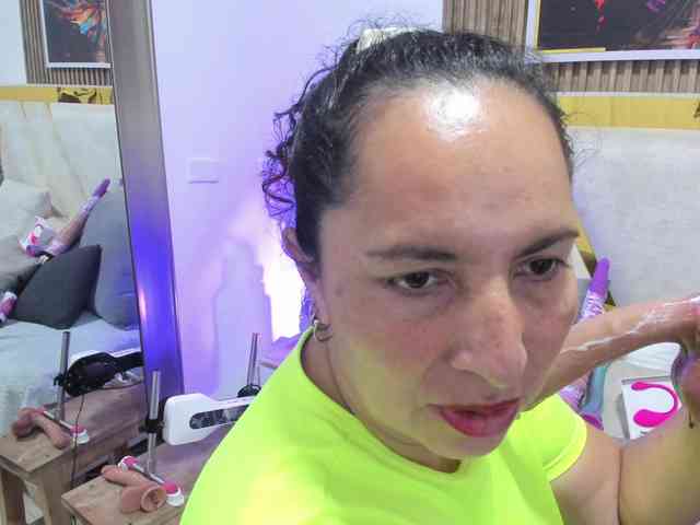Luna-Naughty1 webcam