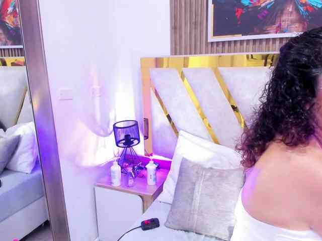 Luna-Naughty1