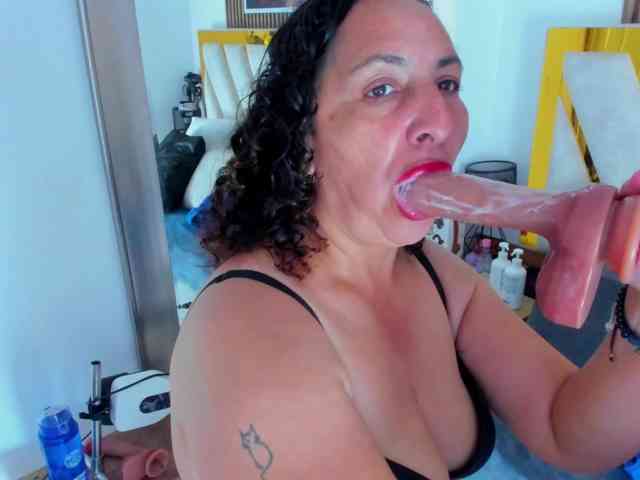 Luna-Naughty1 webcam