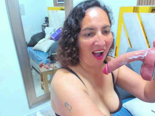 Luna-Naughty1 webcam