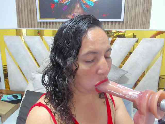 Luna-Naughty1