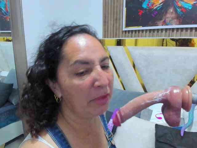 Luna-Naughty1 webcam