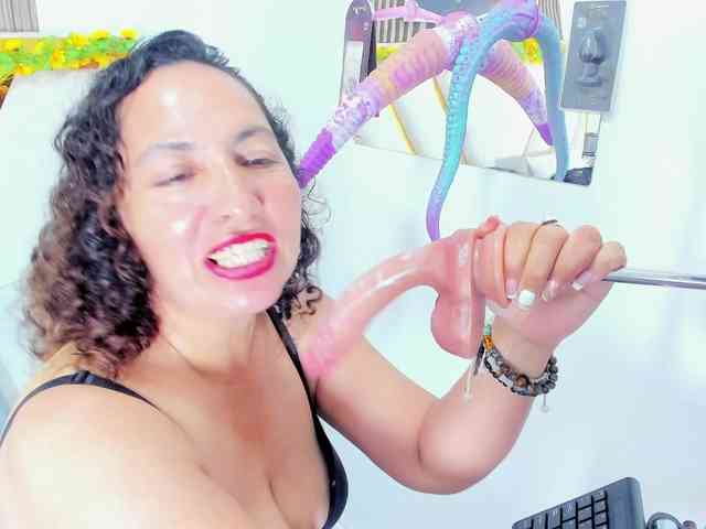 Luna-Naughty1 webcam