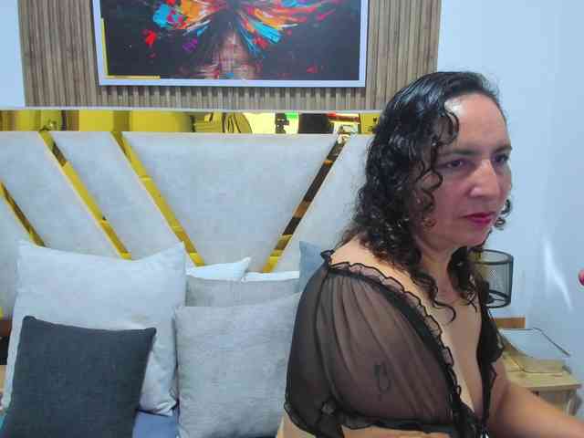 Luna-Naughty1 webcam