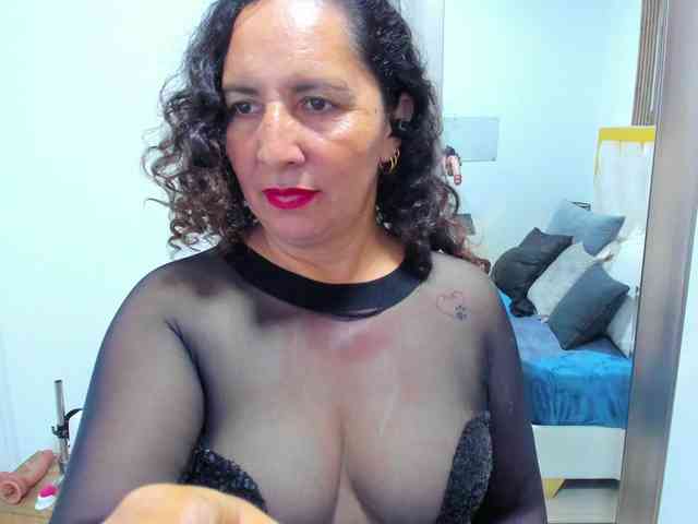 Luna-Naughty1 webcam