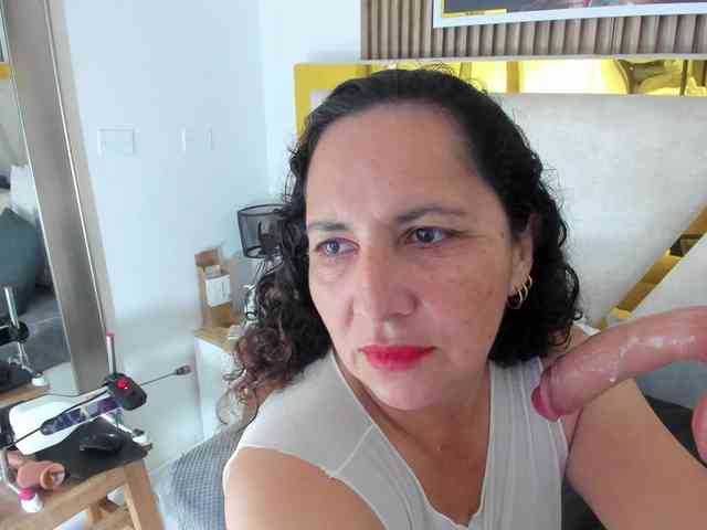 Luna-Naughty1 webcam