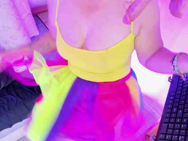 Luna-Naughty1