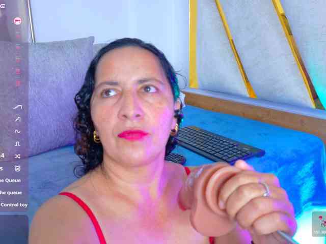 Luna-Naughty1