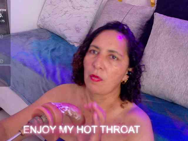 Luna-Naughty1