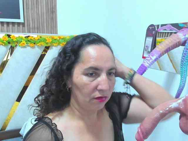 Luna-Naughty1 webcam
