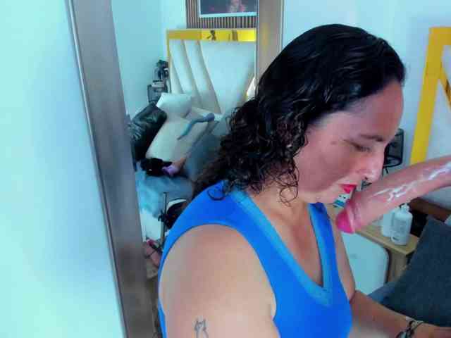 Luna-Naughty1 webcam