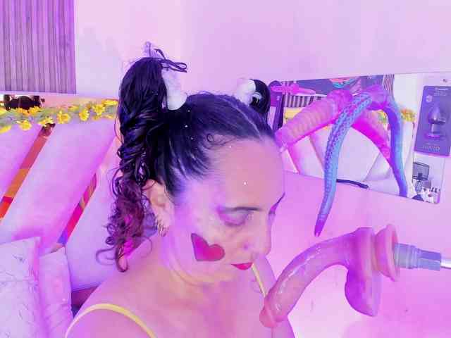 Luna-Naughty1
