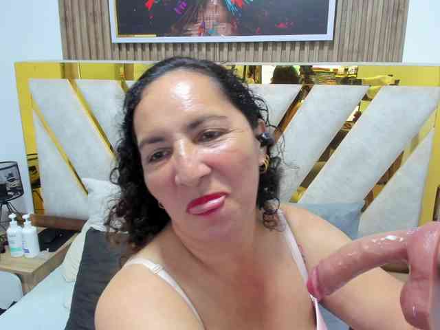 Luna-Naughty1 webcam