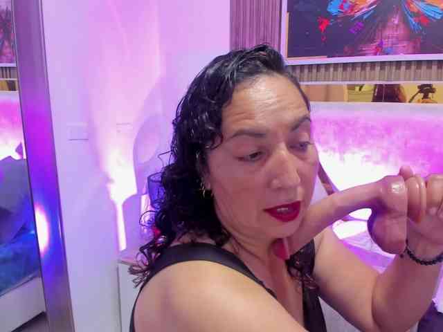 Luna-Naughty1 webcam