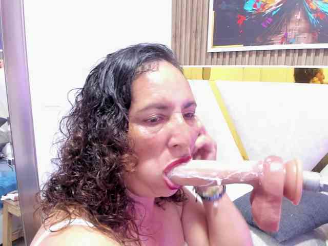 Luna-Naughty1 webcam