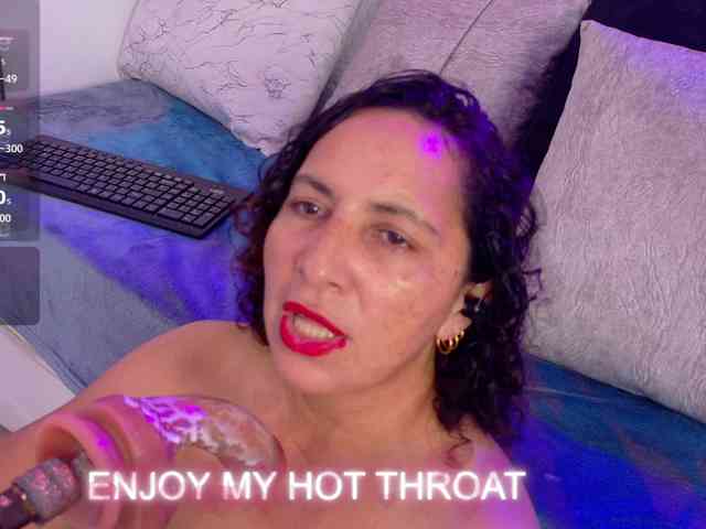 Luna-Naughty1 webcam