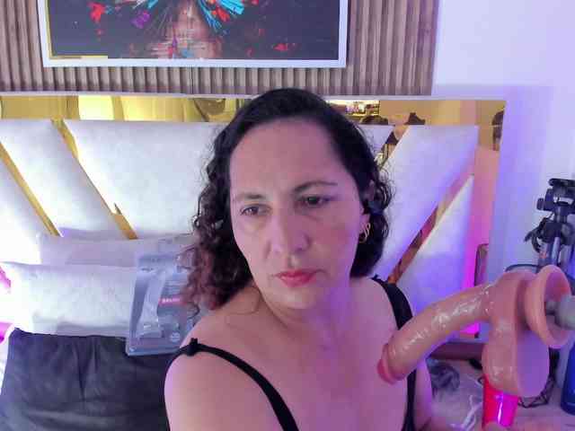 Luna-Naughty1 webcam